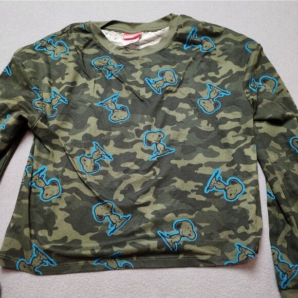 Peanuts Snoopy Tee Women’s S Long Sleeve Green Camo Print Soft Lounge Top - Picture 6 of 9